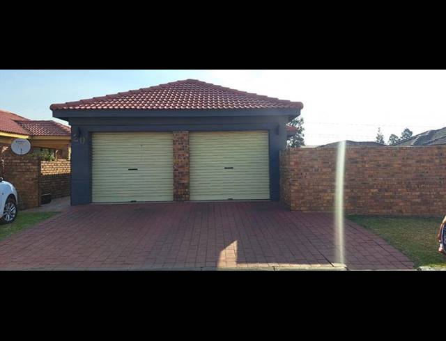 3 BEDROOM HOUSE FOR SALE IN ALBERTSDAL